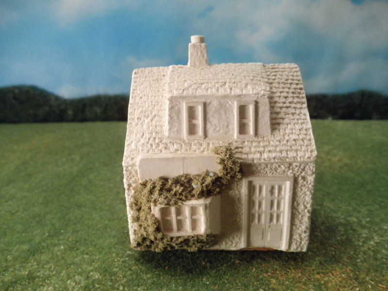 25mm European Buildings: TRF554 Village Shop with Living Quarters Above