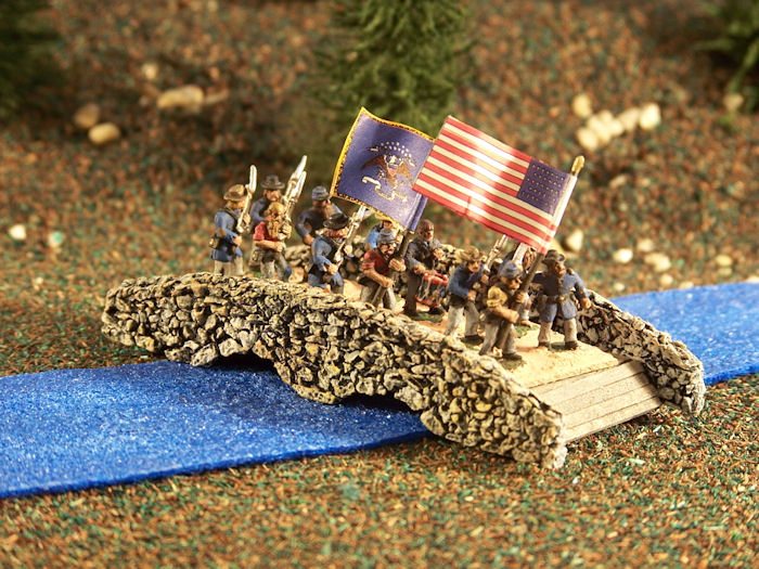 TRF62 Double Arched Stone Bridge with Stone Mountain Miniatures 15mm ACW Figures